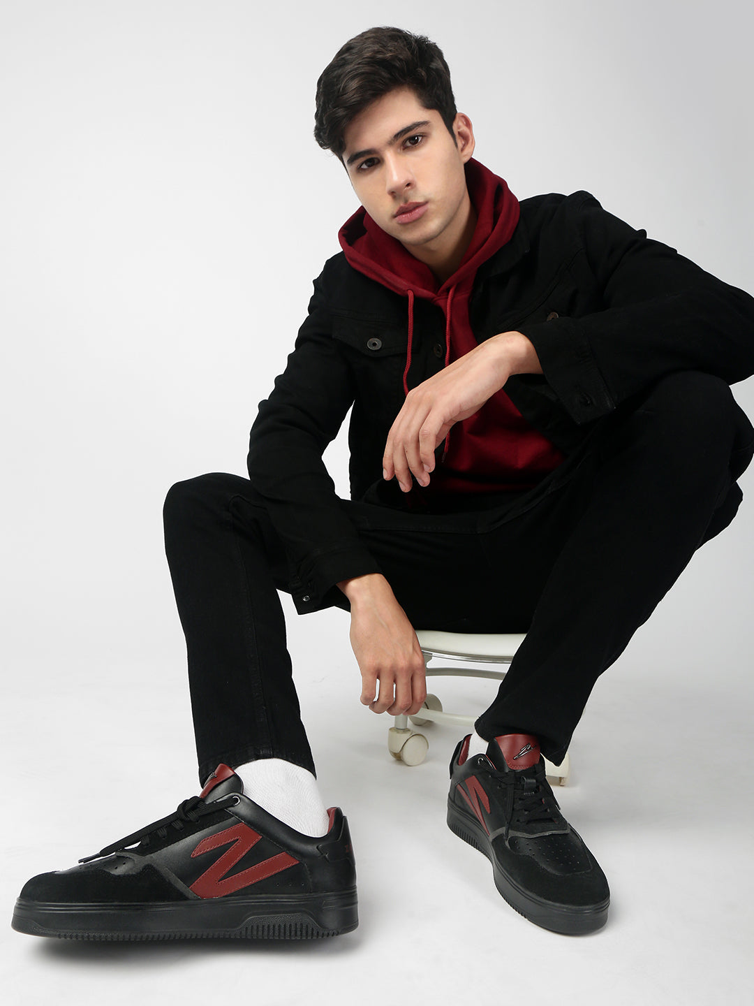 BLOOD NIGHT - Black & Red Leather & Suede Low-Top Sneakers
