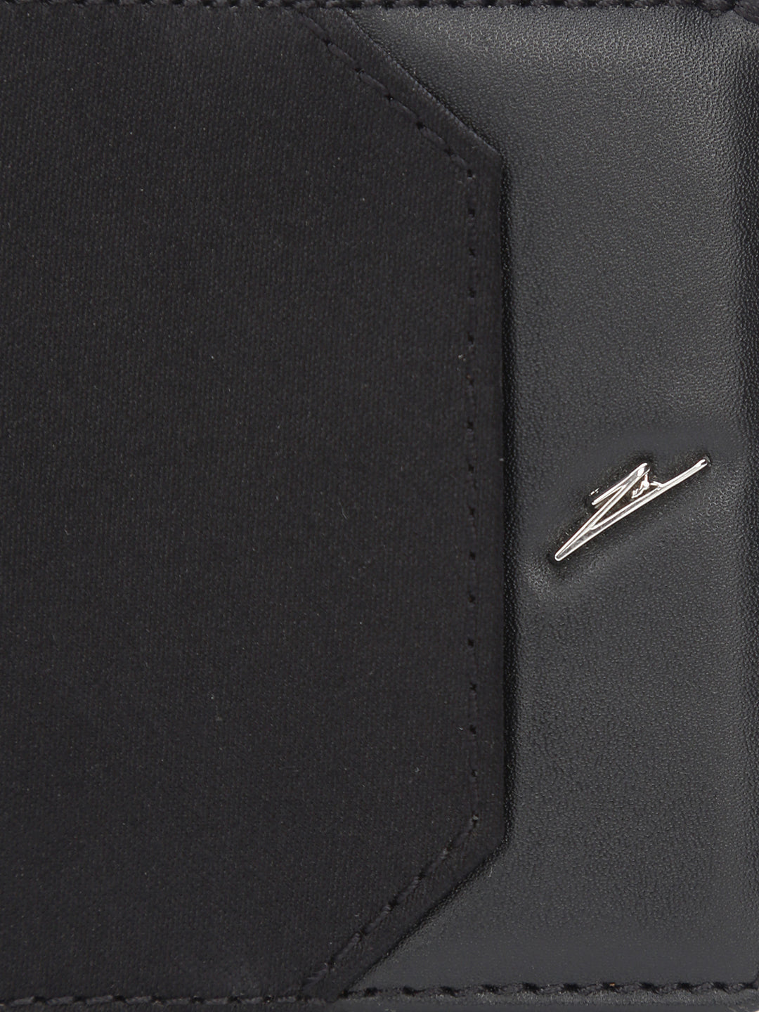 EDGE – Black