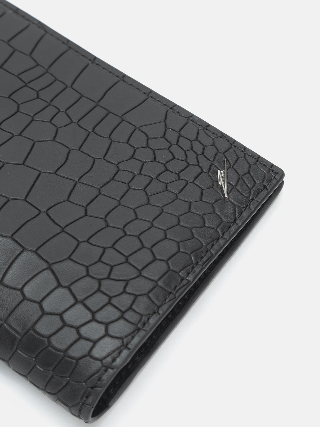 VAULT – Croc