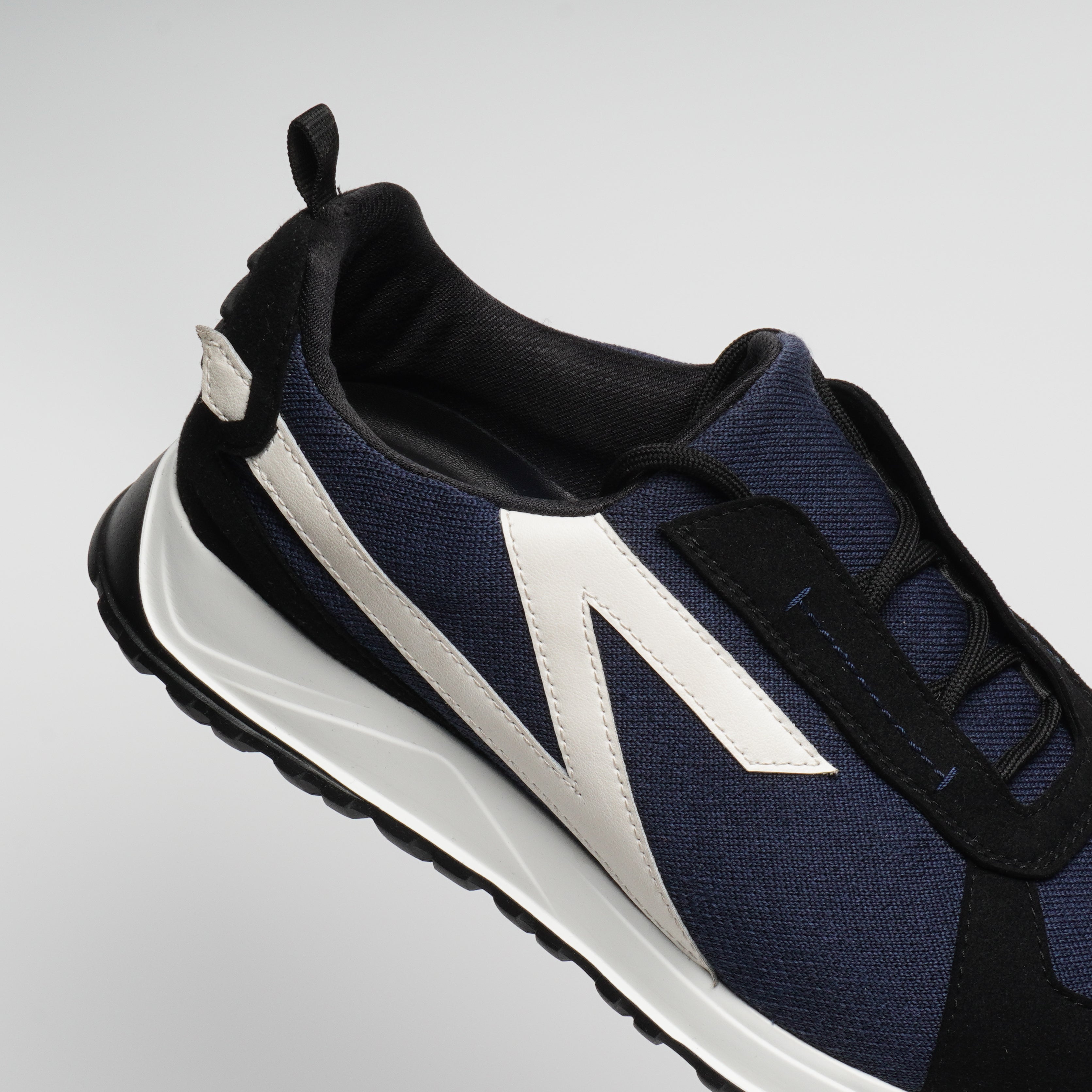 Z600 - BLUE