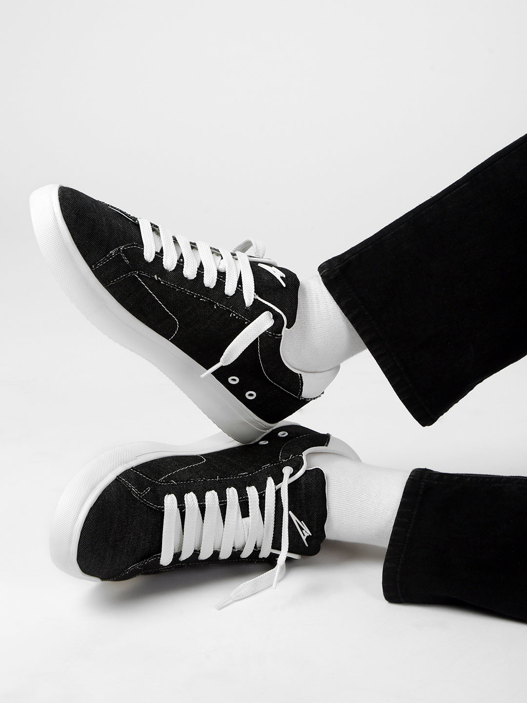 BLACK THREAD - Black Denim Sneakers
